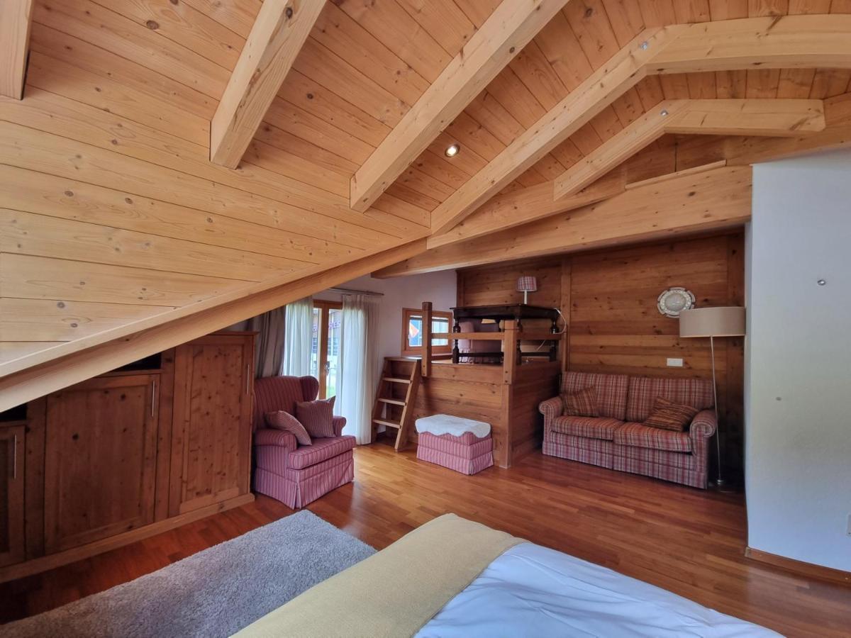 Chalet Haus Perla サース フェー エクステリア 写真